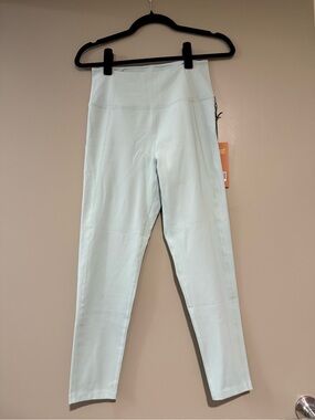 Girlfriend Collective compressive high-rise legging in Glass 23 3/4” medium BNWT
